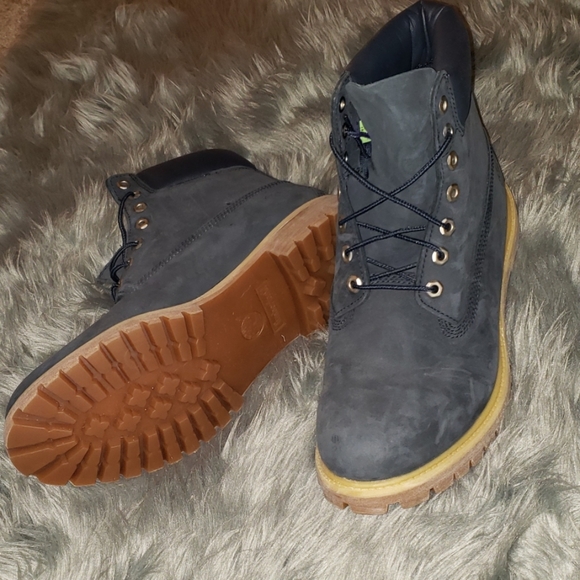 Navy Blue Timberland Boots - Picture 3 of 4